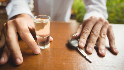 Stan po użyciu alkoholu – przepisy, konsekwencje, i ich znaczenie w praktyce